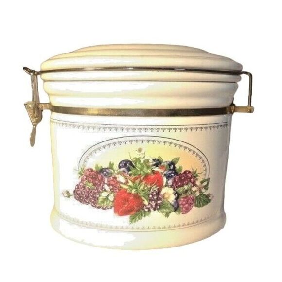 Knotts Berry Farm 2010 Ceramic Canister Oval Fruit Berries Gold Tone Accents - Picture 1 of 7